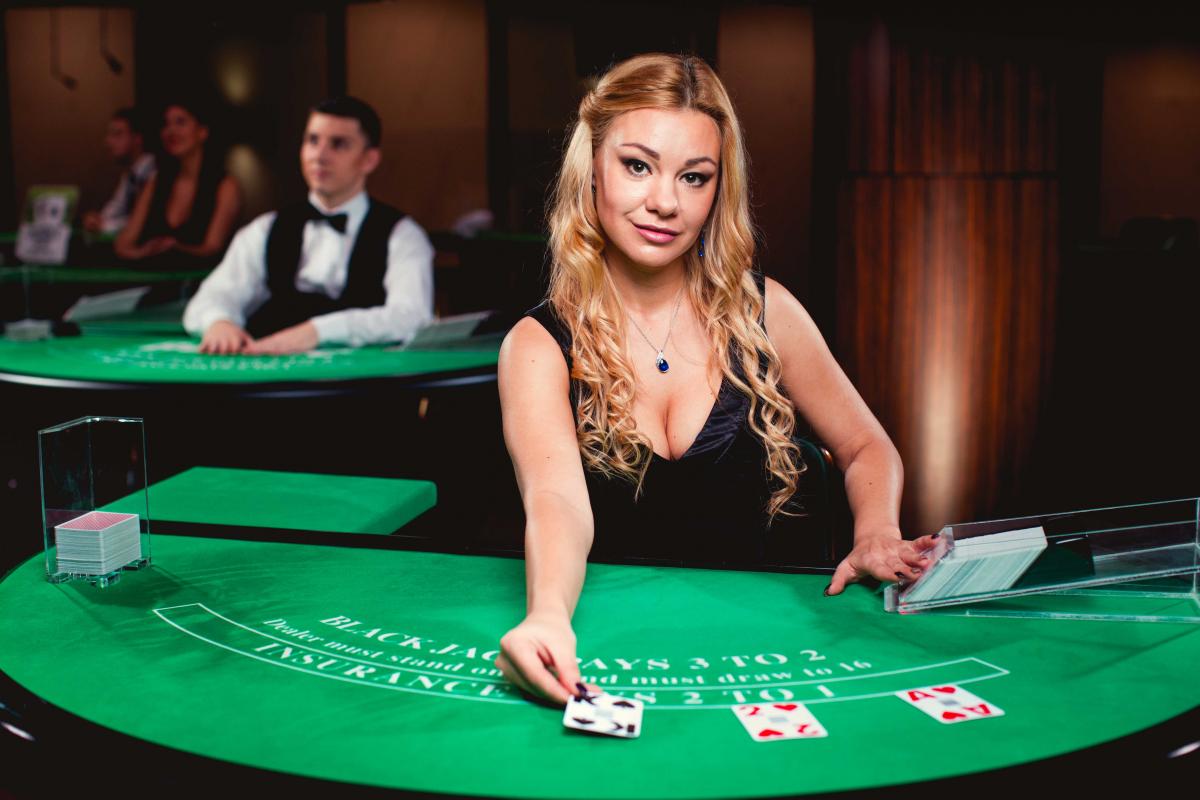 Live dealer at a Betbit blackjack table